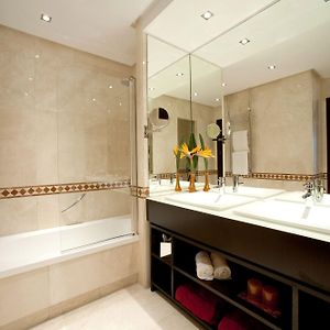 Kamer met een King Size Bed